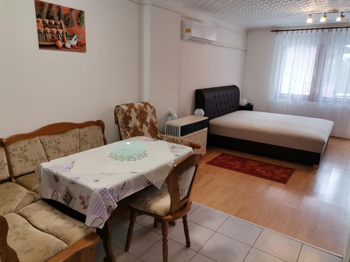 Aida Apartman Harkány Екстериор снимка